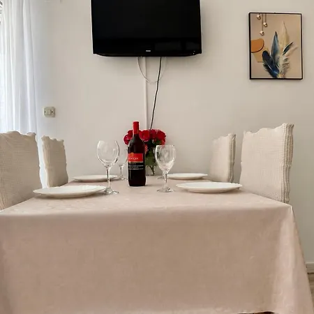 Mare Apartamento Pirovac