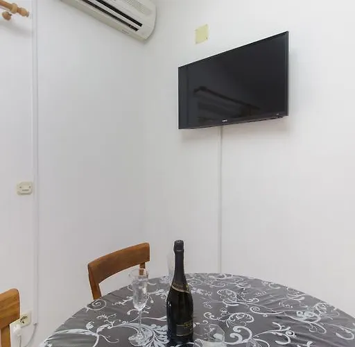 Apartment Mare Pirovac